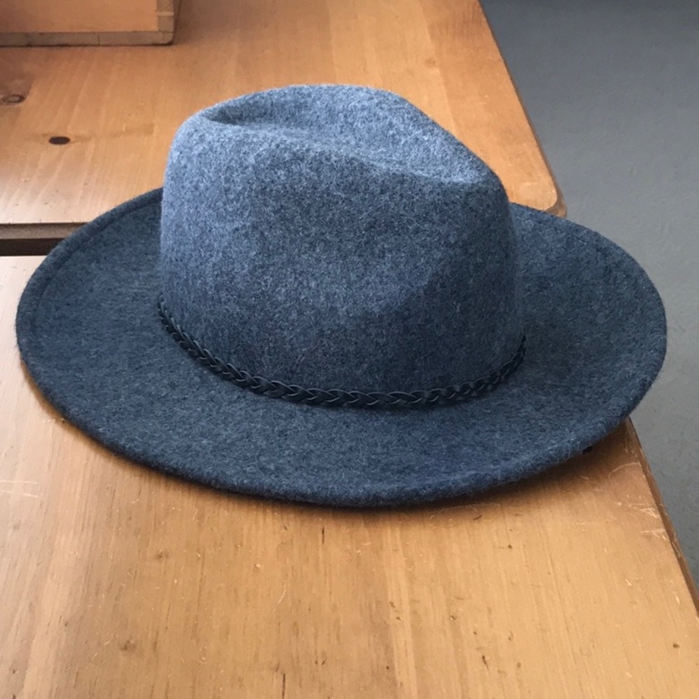 ROOTS wool brimmed hat